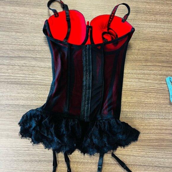 Red & Black Corset-Style Bustier w/ Lace & Ruffle Hem - Picture 6 of 8